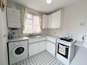 Kitchen- click for photo gallery